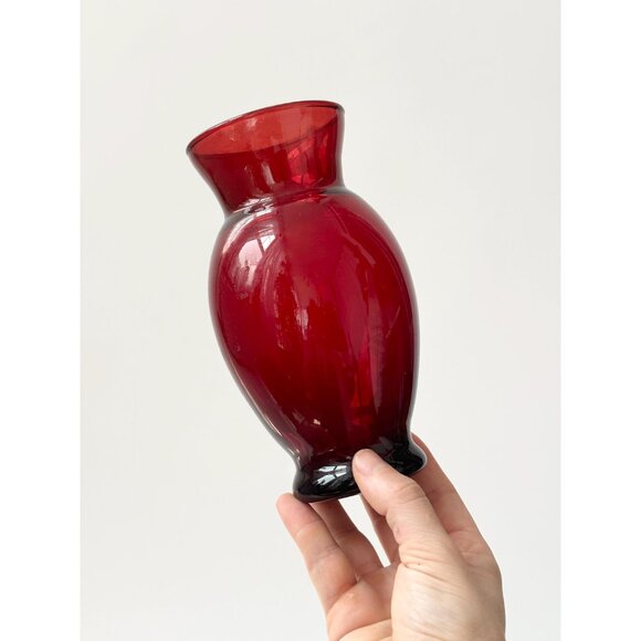 Midcentury Modern Ruby Red Retro Small Glass Vintage Bud Vase - Picture 2 of 6